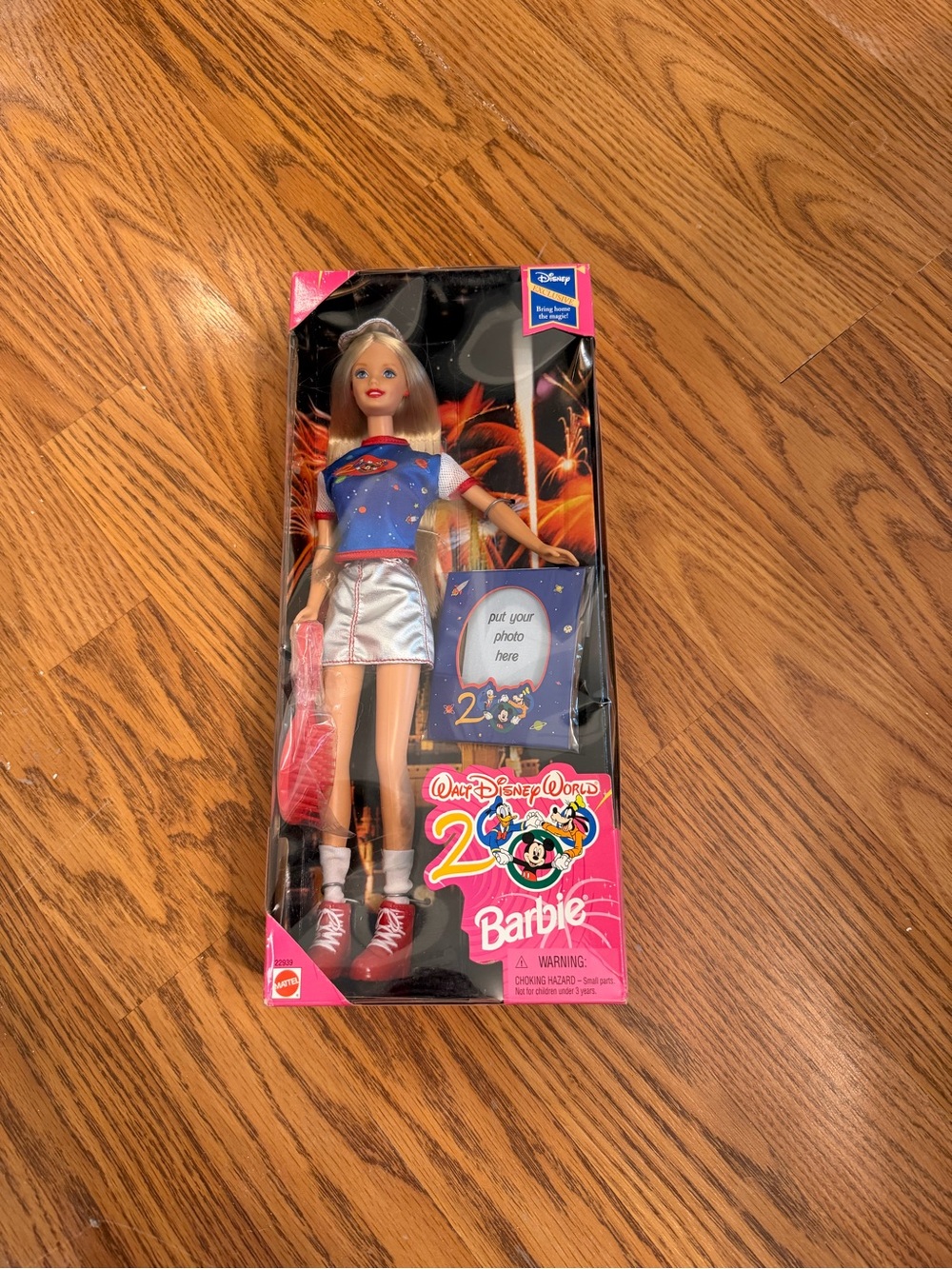 Barbie Walt Disney World 2000 Disney Exclusive Brunette